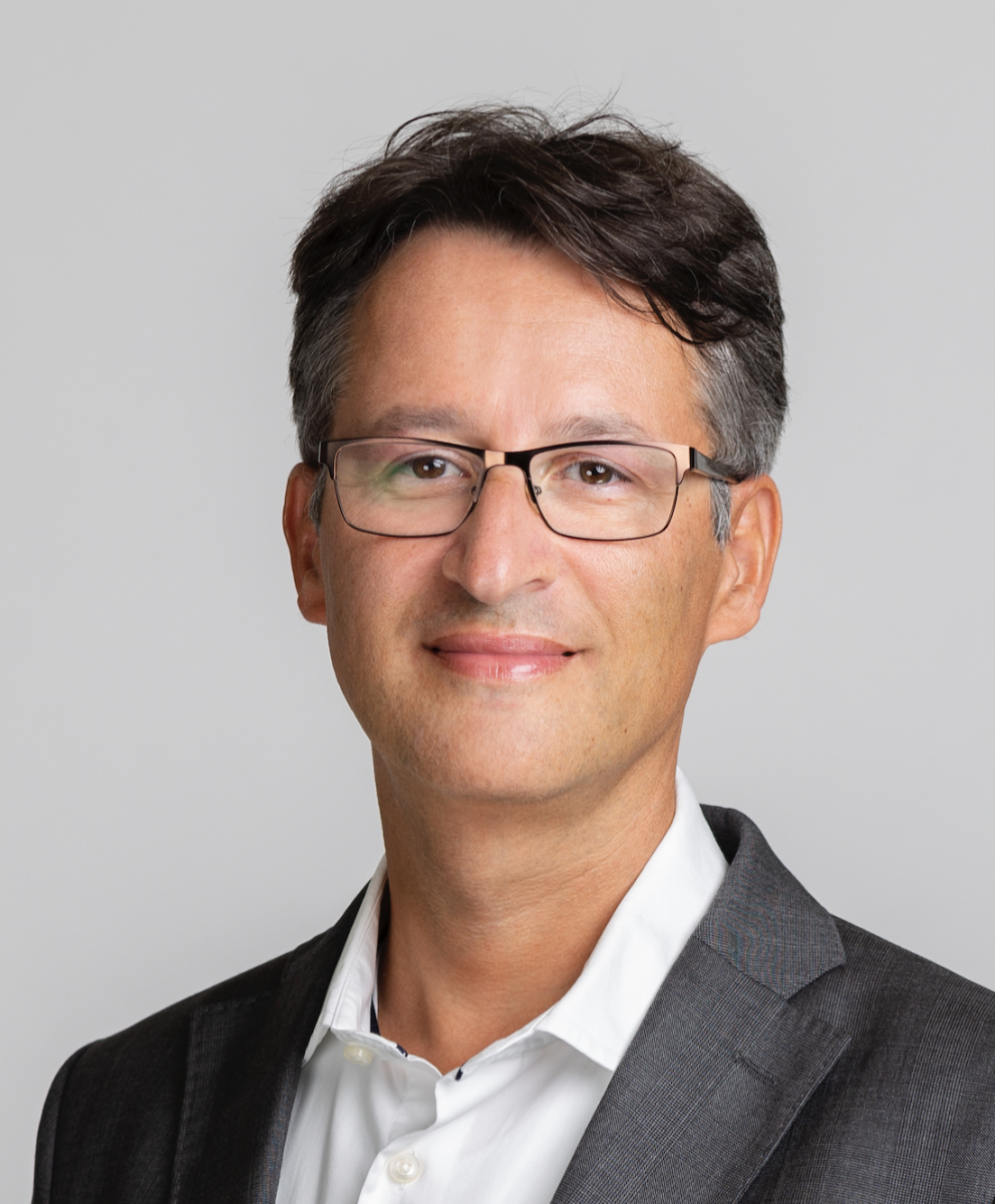 Gábor Békés
